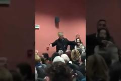 Διαδηλωτές αποδοκίμασαν τον Τζανακόπουλο στην Κατερίνη (ΒΙΝΤΕΟ)