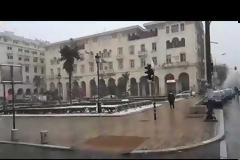 Ξεκίνησαν για τα καλά τα χιόνια στη Θεσσαλονίκη [εικόνες & βίντεο]