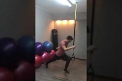 Γυμναστείτε στο σπίτι με μια … πετσέτα και χωρίς εξοπλισμό! [vid]