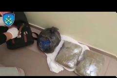 Ηράκλειο: Έκρυβε στην τσάντα του η κιλά ηρωίνη (ΒΙΝΤΕΟ)