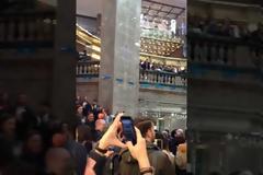 «Galeries Lafayette»: Το νέο κόσμημα της Λεωφόρου Champs Elysees άνοιξε τις πύλες του