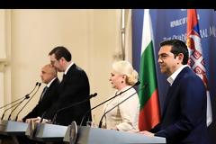 Αλ. Τσίπρας στην τετραμερή: Δακτύλιος επενδύσεων - αγωγών στη Βαλκανική