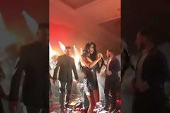 Πάολα: Η άκρως αποκαλυπτική της εμφάνιση στο Λονδίνο (video)