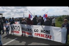 Με επιτυχία πραγματοποιήθηκε η πορεία Ειρήνης στη βάση του Ακτίου (VIDEO - ΦΩΤΟ)