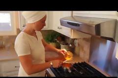 Τι είναι το Χρυσό Γάλα; Ένα ισχυρό αντιφλεγμονώδες και αντικαρκινικό ελιξήριο - Δείτε σχετικό βίντεο