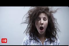 TOP 10 - 10 λόγοι να μη κοιμάσαι ΠΟΤΕ με βρεγμένα μαλλιά - Τα Καλύτερα Top10