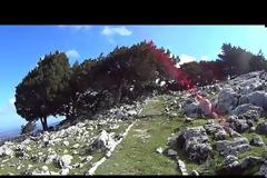 Μονοπάτι προς την κορυφή του Προφήτη Ηλία - βιντεο