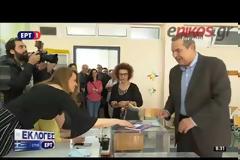 Ψήφισε στη Γλυφάδα ο Πάνος Καμμένος - Το μήνυμά του για τις εθνικές εκλογές - ΒΙΝΤΕΟ