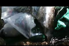 Βίντεο- ντοκουμέντο από τη στιγμή που οι αστυνομικοί ανακαλύπτουν τα 125 κιλά χασίς στη Σταμνά