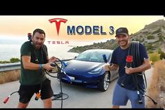 Γύρω από το αυτοκίνητο - Το Tesla Model 3 μας τρέλανε! || 0-100 σε 3,4 δευτ. || Τελική: 260+ χλμ./ώρα