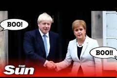 Αποδοκιμάστηκε ο Μπόρις Τζόνσον στο Εδιμβούργο (βίντεο)