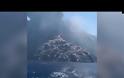 Συγκλονιστικό βίντεο από την έκρηξη του Στρόμπολι: Σκάφος προσπαθεί να ξεφύγει από την τέφρα