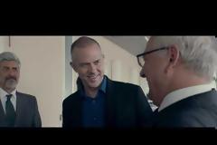 Κυκλοφόρησε το πρώτο τρέιλερ της ταινίας του Γαβρά «Ενήλικοι στην αίθουσα» ...με Τσίπρα και Βαρουφάκη (video)