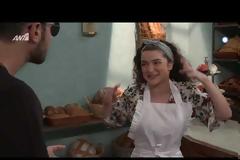 Αυτό είναι το νέο trailer της Φριτέζας με σκηνές!