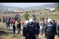 Λέσβος: Πυρκαγιά και ένταση εντός του καταυλισμού στη Μόρια