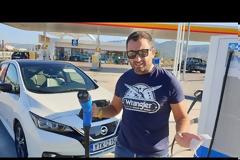 Γύρω από το αυτοκίνητο - Πώς γίνεται και πόσο κοστίζει η φόρτιση ηλεκτρικού αυτοκινήτου σε πρατήριο || Nissan Leaf
