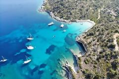 Καστός: Ταξίδι στο μικρότερο κατοικημένο νησί του Ιονίου