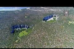 ΒΙΝΤΕΟ: Οι μυστηριώδεις γιγάντιοι κρατήρες της Αργολίδας που διχάζουν τους επιστήμονες