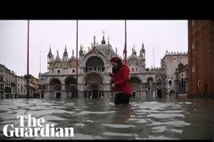 Βενετία πνίγηκε:Πλημμύρισε το 85% της πόλης - βίντεο