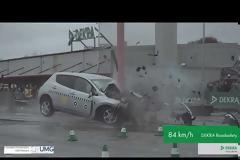 Σοκαριστικό Crash Test με ηλεκτρικό αυτοκίνητο (+video)