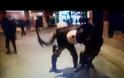 Βίντεο-ντοκουμέντο: Απίστευτο... σπριντ άνδρα των ΜΑΤ και ξυλοδαρμός διαδηλωτή