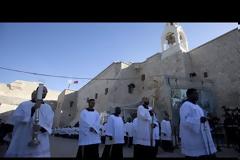 Ο (ταραγμένος) κόσμος τα Χριστούγεννα