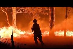 Αυστραλία: Kόλαση από τα πύρινα μέτωπα