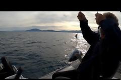 Νέο βίντεο - Μονος στη Θαλασσα