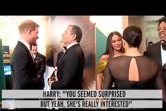 Η στιγμή που Πρίγκιπας Harry προωθεί τη Meghan Markle: «Ξέρετε, κάνει μεταγλωττίσεις!»