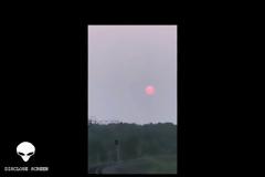 Από τρένο καταγράφεται φωτεινή μπάλα ενέργειας, σύννεφα τύπου ιπτάμενου δίσκου, και άλλα παράξενα - ΜΥΣΤΗΡΙΟ