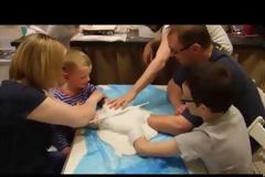 ΚΑΤΑΣΚΕΥΕΣ - Βούτηξαν τα Χέρια τους σε ΑΥΤΟ το μείγμα και το άφησαν να Στεγνώσει. Μόλις δείτε το αποτέλεσμα, σίγουρα θα Ζηλέψετε!