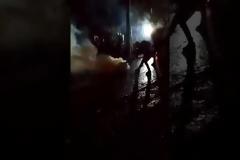 Ολονύχτια ένταση στον Έβρο: Φωτιές και συγκρούσεις με μετανάστες στα σύνορα