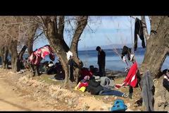 Βίντεο:Τουρκική ακταιωρό να καθοδηγεί βάρκα με μετανάστες προς τα ελληνικά νησιά!