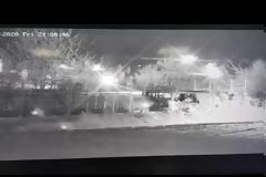 Έβρος, βίντεο-σοκ: Οι Τούρκοι προσπαθούν να γκρεμίσουν τον φράχτη με τεθωρακισμένο!