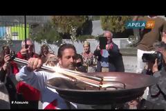 Ολυμπιακή Φλόγα: Ο Τζεράρντ Μπάτλερ φώναξε «This is Sparta» και η λαμπαδηδρομία σταματά!