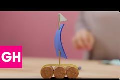 ΚΑΤΑΣΚΕΥΕΣ - Δείτε την απίστευτη δημιουργία που έκανε από φελλούς!