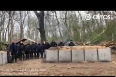 Περηφάνια: Έλληνες Στρατιωτικοί και Αστυνομικοί ψάλουν τον Εθνικό Ύμνο στα σύνορα με την Τουρκία (ΒΙΝΤΕΟ)