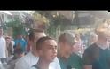 Ανατριχίλα στην Ορεστιάδα....Νεαροί όρθιοι ψάλλουν τον εθνικό ύμνο στην κεντρική πλατεία