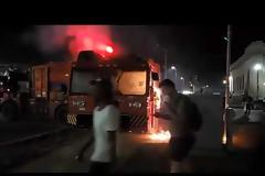 ΗΠΑ - Χαμός στο Ουισκόνσιν: Φωτιές και καταστροφές με αστυνομικούς πυροβολισμούς