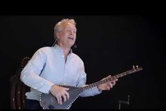 Ξέρετε πόσο χρονών είναι το παλαιότερο τραγούδι που γνωρίζουμε τόσο τους στίχους όσο και τη μουσική του;