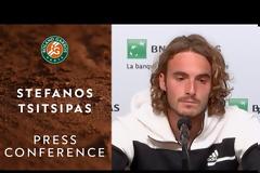 Τσιτσιπάς: Τι είπε για τον τραυματισμό του. Ο σεβασμός απέναντι στον Τζόκοβιτς. Πόσα θα πάρει από το Roland Garros (video)