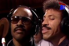 Κάιλι Μινόγκ, Σερ και Ρόμπι Γουίλιαμς τραγουδούν το νέο...«We Are The World» BINTEO