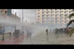 ΕΤΣΙ ΓΙΑ ΤΟ ΕΘΙΜΟ...Επεισόδια Πολυτεχνείο...Στα Προπύλαια oi «αύρες» της αστυνομίας