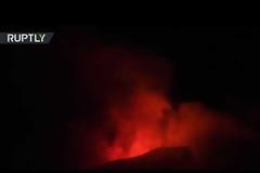 Ξύπνησε η Αίτνα