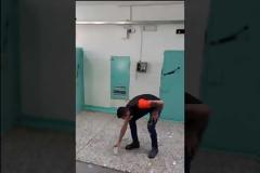 Βίντεο: Κρατούμενοι κάνουν πάρτι με Σφακιανάκη στον Κορυδαλλό