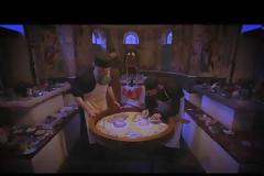 Αγιορείτες μοναχοί σε καθημερινά διακονήματα