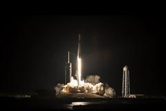 Απογειώθηκε ο πύραυλος Falcon 9 της SpaceX – Η πρώτη τουριστική διαστημική αποστολή