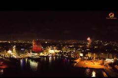 Στα γιορτινά του ντύθηκε ο Πειραιάς - Έγινε η φωταγώγηση του πύργου (Video)