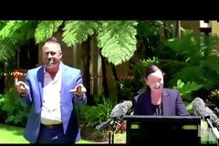 Αυστραλία: Διεκόπηκε ενημέρωση για τον κοροναϊό λόγο αράχνης (Video)