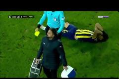 Διαιτητής έδειξε κίτρινη κάρτα σε γιατρό που πλησίασε πεσμένο παίκτη
